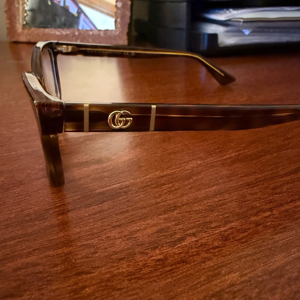Gucci tortoise Women's prescription Glasses - Picture 5 of 8